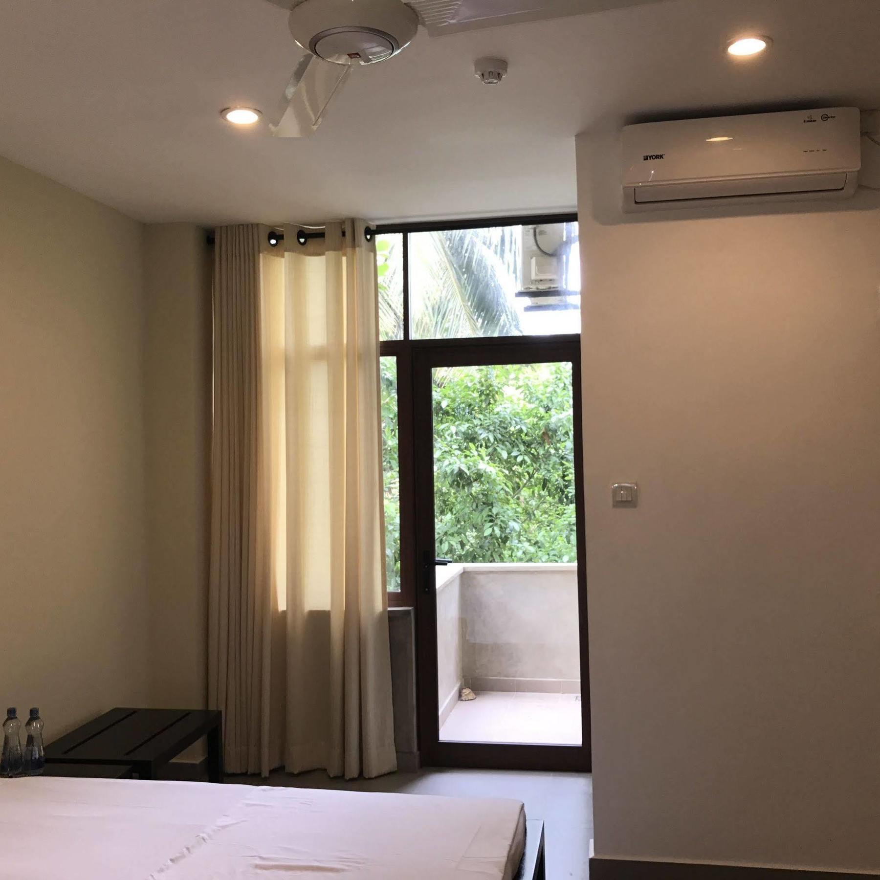 Saninro Hotel - Ragama 외부 사진